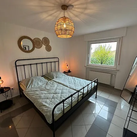 Zentrale Lage Zu Koeln Mitten In Der Natur!