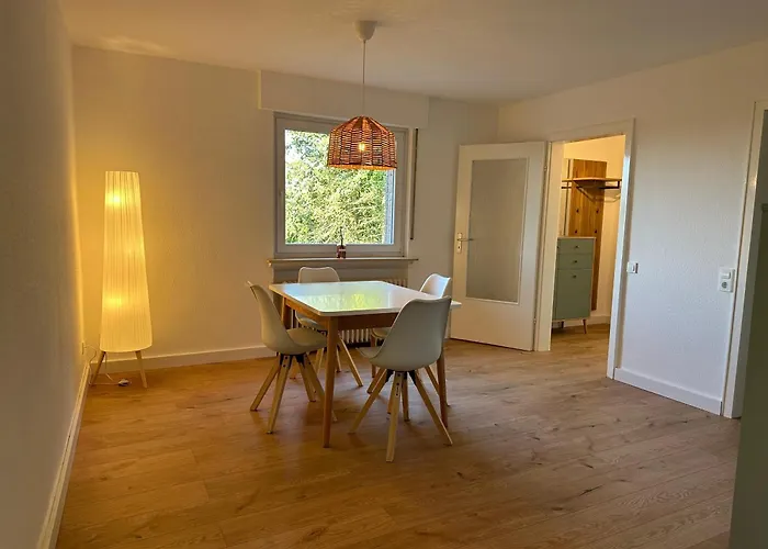 Zentrale Lage Zu Koeln Mitten In Der Natur! *