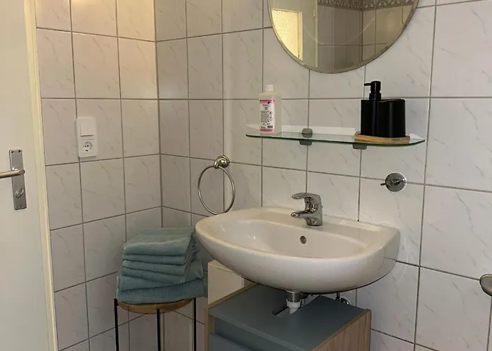 Zentrale Lage Zu Koeln Mitten In Der Natur! * Bergisch Gladbach